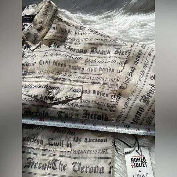🎉5 for $45🎉NWT Forever 21 Rome & Juliet Top Blouse Size 0X News Paper Print - Picture 11 of 11